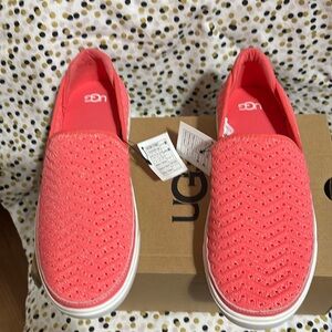 Kids size 5 Caplan slip ons. hot pink with glitter in them